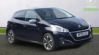 Usado Peugeot 208 82 CV (60 kW) 2019 Azul Utilitario