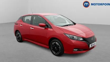 Begagnad Nissan Leaf Acenta 110 kW (150 HK) 2025 Halvkombi