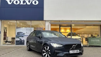 Used Volvo V90 Plus 349 HP (256 kW) 2025 Blue Estate