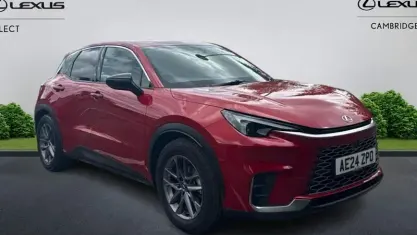 Used Lexus LBX 136 HP (100 kW) 2024 Red SUV
