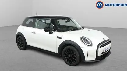 Used Mini Cooper Classic 136 HP (100 kW) 2022 White Hatchback