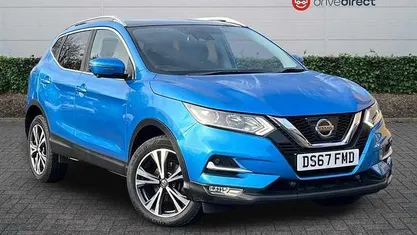 Blue Used 2017 Nissan Qashqai N-Connecta SUV | £7,940 (Fair price)