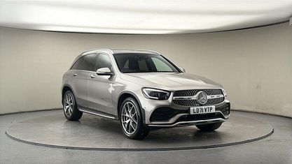Begagnad Mercedes GLC300 AMG line 245 HK (180 kW) 2021 Silver SUV