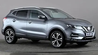 Used Nissan Qashqai N-Connecta 140 HP (102 kW) 2019 Grey SUV