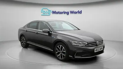 Used VW Passat GTE 218 HP (160 kW) 2021 Grey Estate