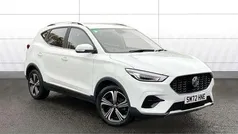 White Used 2022 MG ZS Excite Sedan | £12,342 (Fair price)