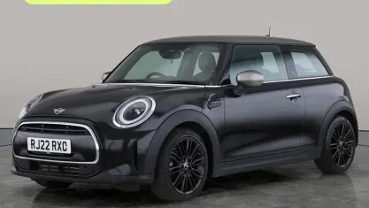Usado Mini Cooper Exclusive 136 HP (100 kW) 2022 Citadino