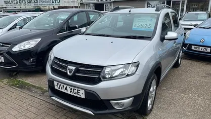 Used Dacia Sandero Lauréate 90 HP (66 kW) 2016 Hatchback