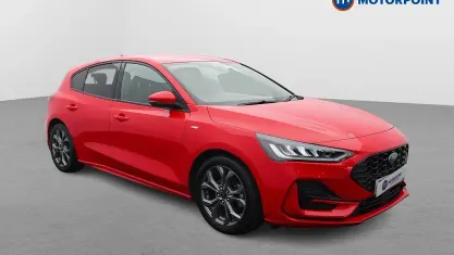 Used Ford Focus ST-Line 125 HP (91 kW) 2023 Red Hatchback
