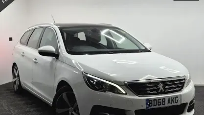 Used Peugeot 308 Allure 131 HP (96 kW) 2020 White Hatchback