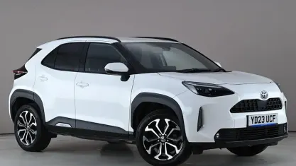 Second-hand Toyota Yaris Hybrid Design 116 CP (85 kW) 2026 Break