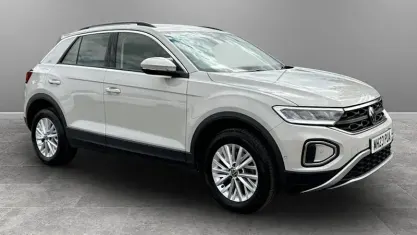 Used VW T-Roc Life 110 HP (80 kW) 2024 SUV