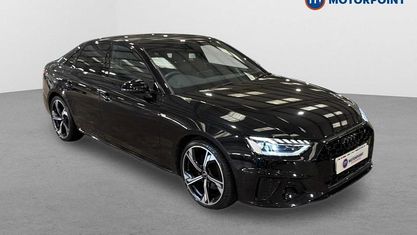 Usado Audi A4 Black Edition 150 HP (110 kW) 2024 Preto Sedan