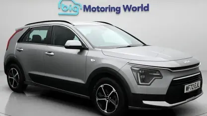 Używany Kia Niro 141 KM (103 kW) 2022 Szary SUV