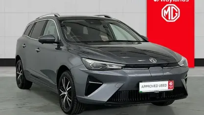 Käytetty MG MG5 EV Trophy 114 kW (156 HP) 2022 Harmaa Farmari