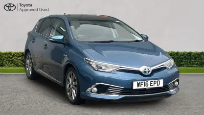 Używany Toyota Auris Hybrid 136 KM (100 kW) 2016 Niebieski Hatchback
