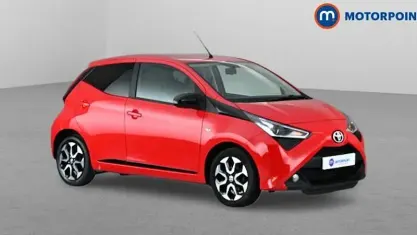 Used Toyota Aygo Trend 72 HP (52 kW) 2020 Red Hatchback