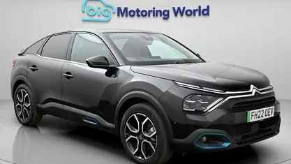 Used Citroën e-C4 Shine 100 kW (136 HP) 2022 Black Hatchback