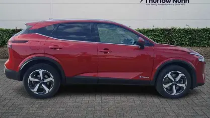 Used Nissan Qashqai N-Connecta 190 HP (139 kW) 2022 Red SUV