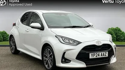 Used Toyota Yaris Hybrid 116 HP (85 kW) 2024 White Hatchback