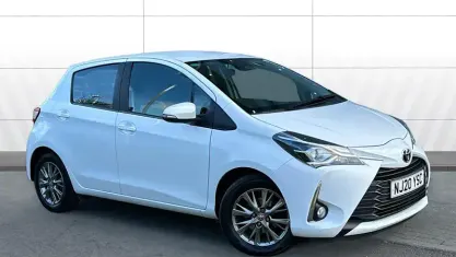 Usado Toyota Yaris 111 HP (81 kW) 2020 Branco Citadino