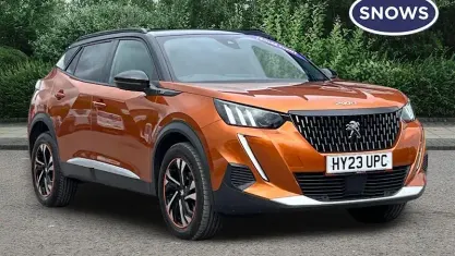 Gebraucht Peugeot 2008 GT 131 PS (96 kW) 2023 Orange SUV