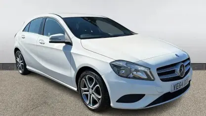 Begagnad Mercedes A180 122 HK (89 kW) 2014 Vit Halvkombi