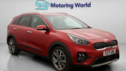 Used Kia Niro 141 HP (103 kW) 2022 Red SUV