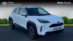 White Used 2023 Toyota Yaris Cross Design SUV | £21,014 (Fair price)