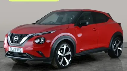 Begagnad Nissan Juke Tekna 114 HK (83 kW) 2023 Röd SUV