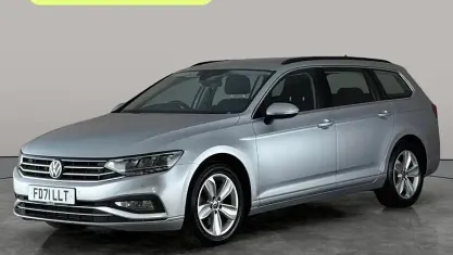 Used VW Passat SE 150 HP (110 kW) 2022 Silver Estate