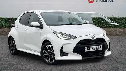 Used 2025 Toyota Yaris Hybrid Design Hatchback | £15,400 (Super price)
