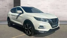 White Used 2018 Nissan Qashqai Tekna SUV | £10,990 (Fair price)