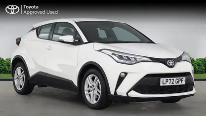 Used Toyota C-HR 122 HP (89 kW) 2023 Pure white SUV