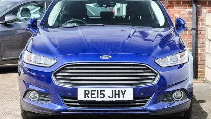 Used Ford Mondeo Zetec 116 HP (85 kW) 2015 Blue Hatchback