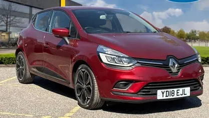 Used Renault Clio Signature 110 HP (80 kW) 2018 Red Hatchback