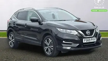 Gebraucht Nissan Qashqai N-Connecta 150 PS (110 kW) 2019 Schwarz SUV
