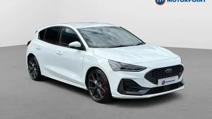 Used Ford Focus ST 280 HP (205 kW) 2023 White Hatchback