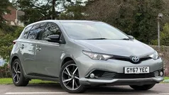 Used 2017 Toyota Auris Hybrid Hatchback | £10,334 (Fair price)