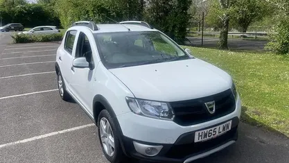 Used Dacia Sandero Ambiance 90 HP (66 kW) 2015 White Hatchback