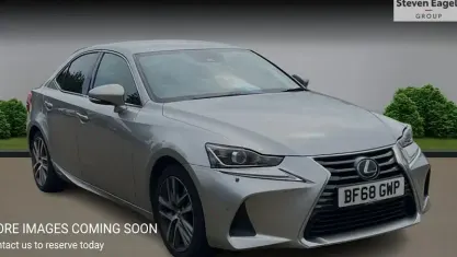 Used Lexus IS300h 223 HP (164 kW) 2018 Sedan