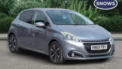 Used Peugeot 208 82 HP (60 kW) 2019 Grey Hatchback