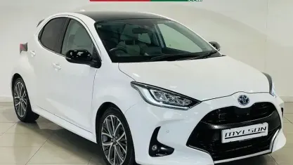Used Toyota Yaris 116 HP (85 kW) 2023 White Hatchback