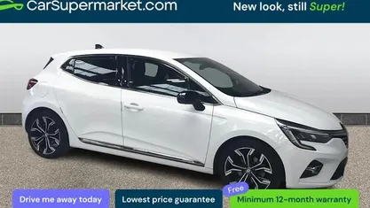 Used Renault Clio V Techno 145 HP (106 kW) 2022 White Hatchback
