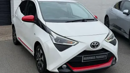 Used Toyota Aygo Trend 72 HP (52 kW) 2019 White Hatchback