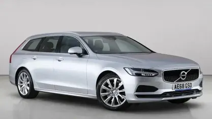 Used Volvo V90 Momentum 190 HP (139 kW) 2018 Silver Estate