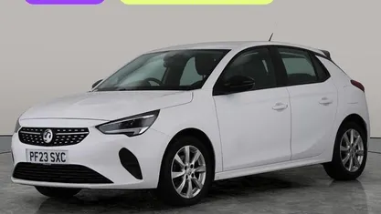 Used Vauxhall Corsa Design Edition 101 HP (74 kW) 2023 White Hatchback