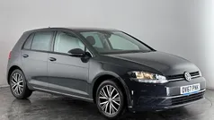 Used 2017 VW Golf VII SE Hatchback | £14,550 (Fair price)
