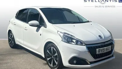 Used Peugeot 208 82 HP (60 kW) 2019 Hatchback