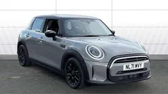 Used 2021 Mini Cooper Classic Hatchback | £16,377 (Fair price)